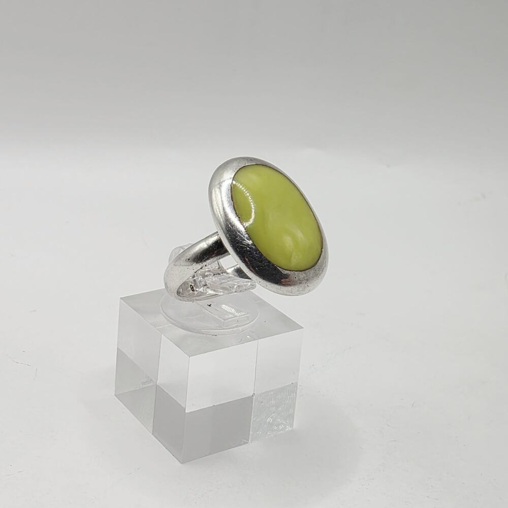 Vintage Sterling Silver 925 Yellow Green Agate Oval Cabochon Stone Ring Size 8